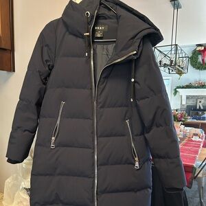 Dark navy DKNY down filled puffer coat- in excellent condition!!